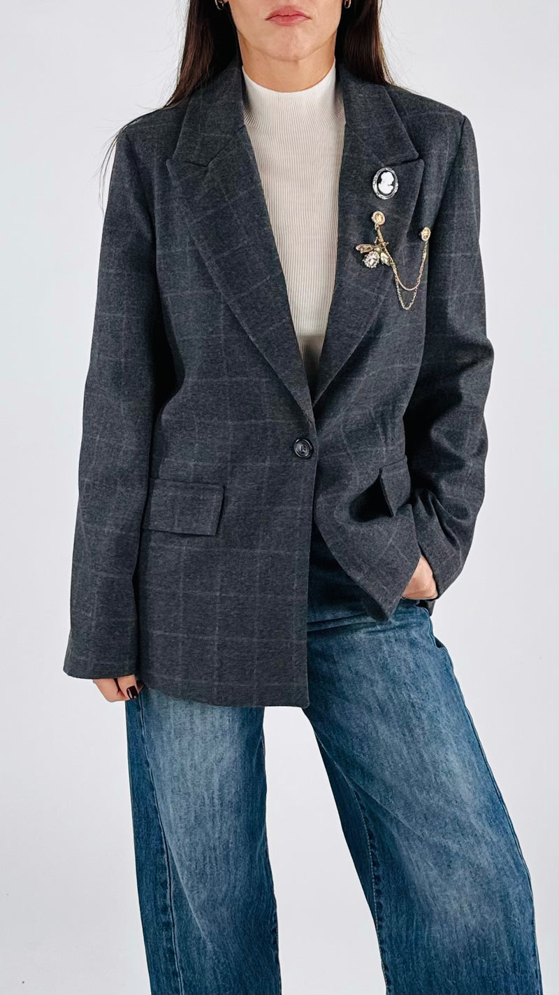 Giacca quadro spilla cameo Vic.