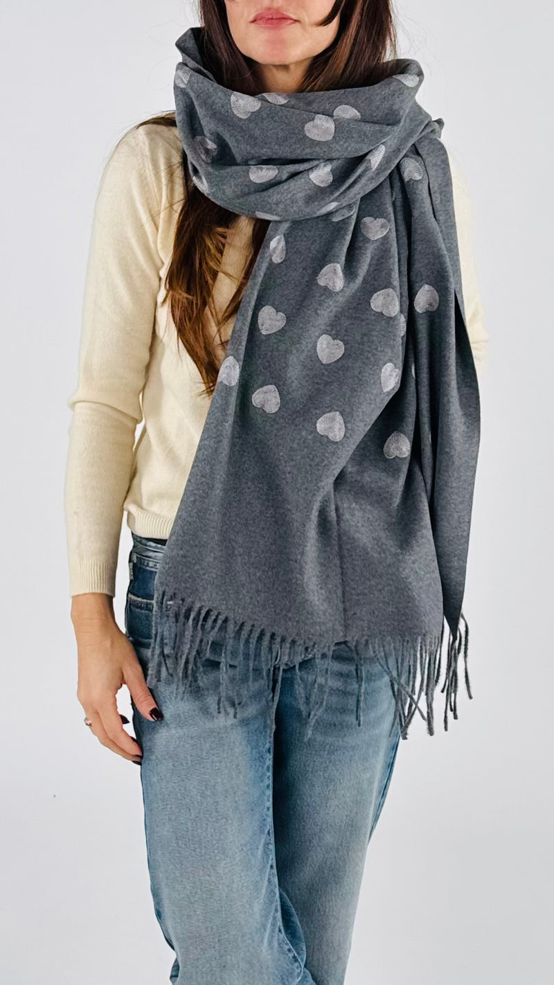 Sciarpa cuori ricamati