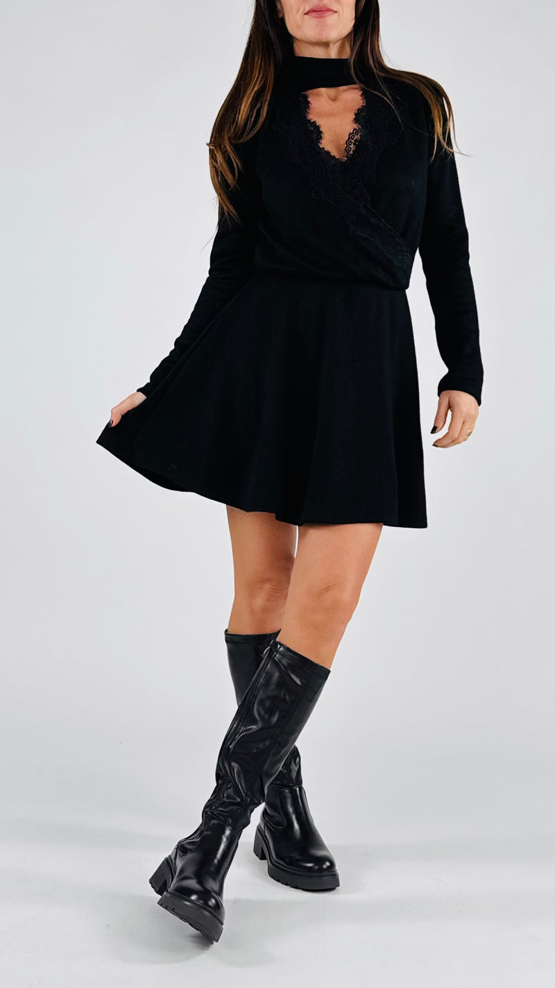 Abito scollo incrocio pizzo H.