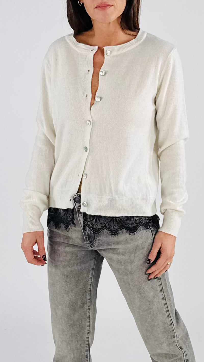 Cardigan bott.madreperla fondo pizzo