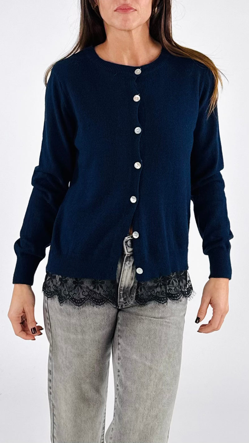 Cardigan bott.madreperla fondo pizzo
