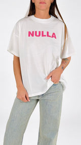 T-shirt over nulla Vic.