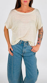 T-shirt over lino Twin