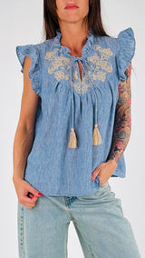 Camicia collo rouche ricamo+nappe