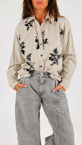 Camicia bastoncino ricami neri H.