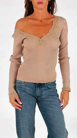 Maglia costina scollo pizzo