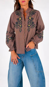 Camicia quadretto ricami Vic.