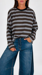 T-shirt over riga T.