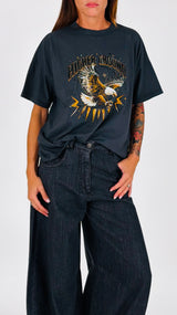 T-shirt higher ground aquila Vic.